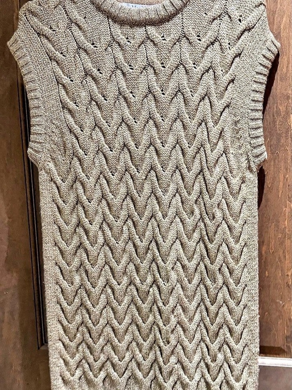 MaxMara Sleeveless Knit Sweater in Gold Size 6